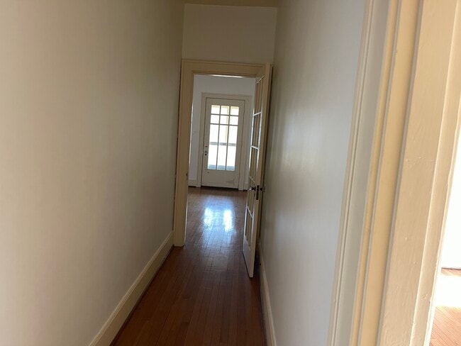 Building Photo - 227 Sycamore Rd