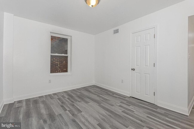 Building Photo - 1621 Berryhill St