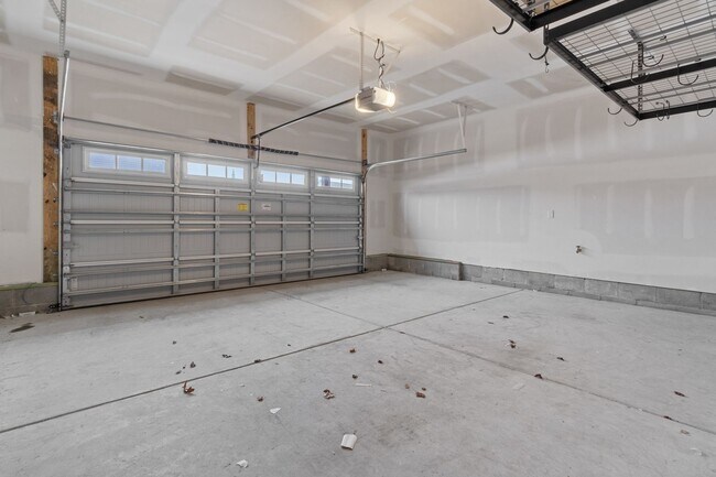 Building Photo - 4 Bed 2.5 Bath Home for Rent in Chesapeake