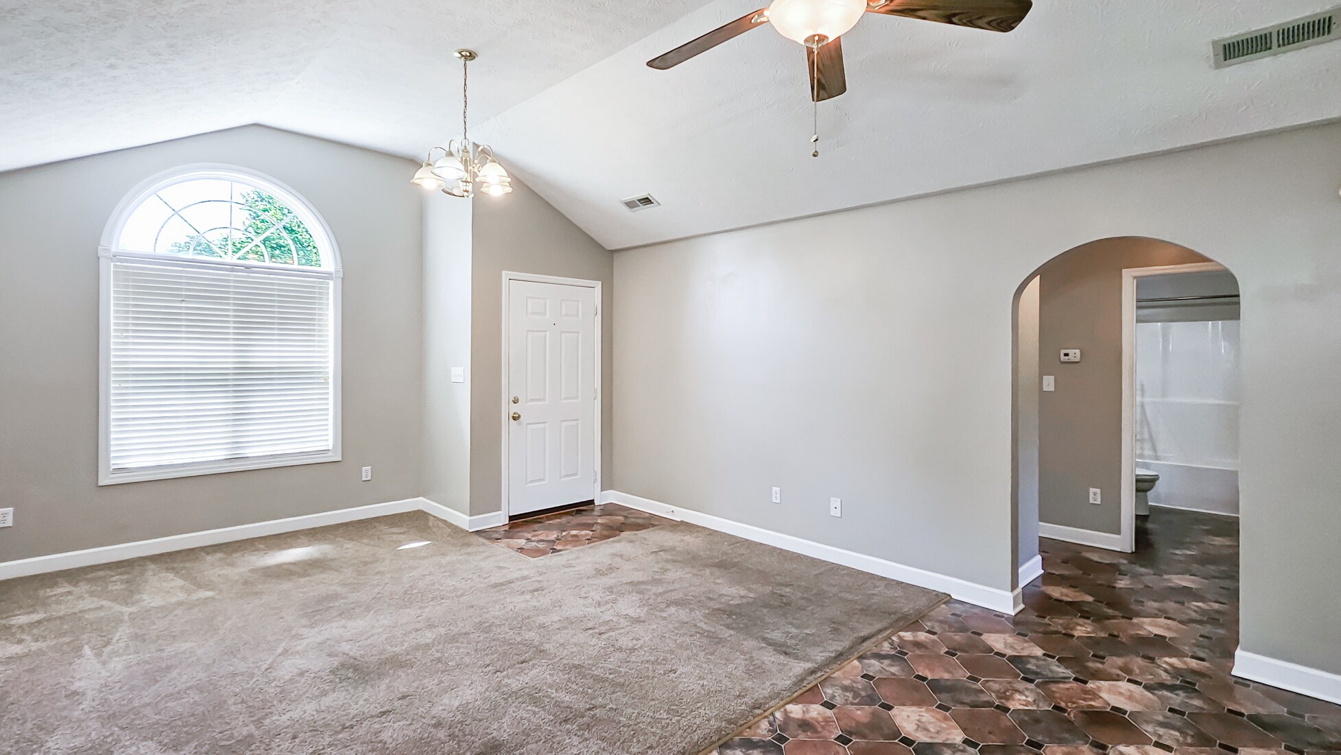 Building Photo - 14968 Cambridge Ln