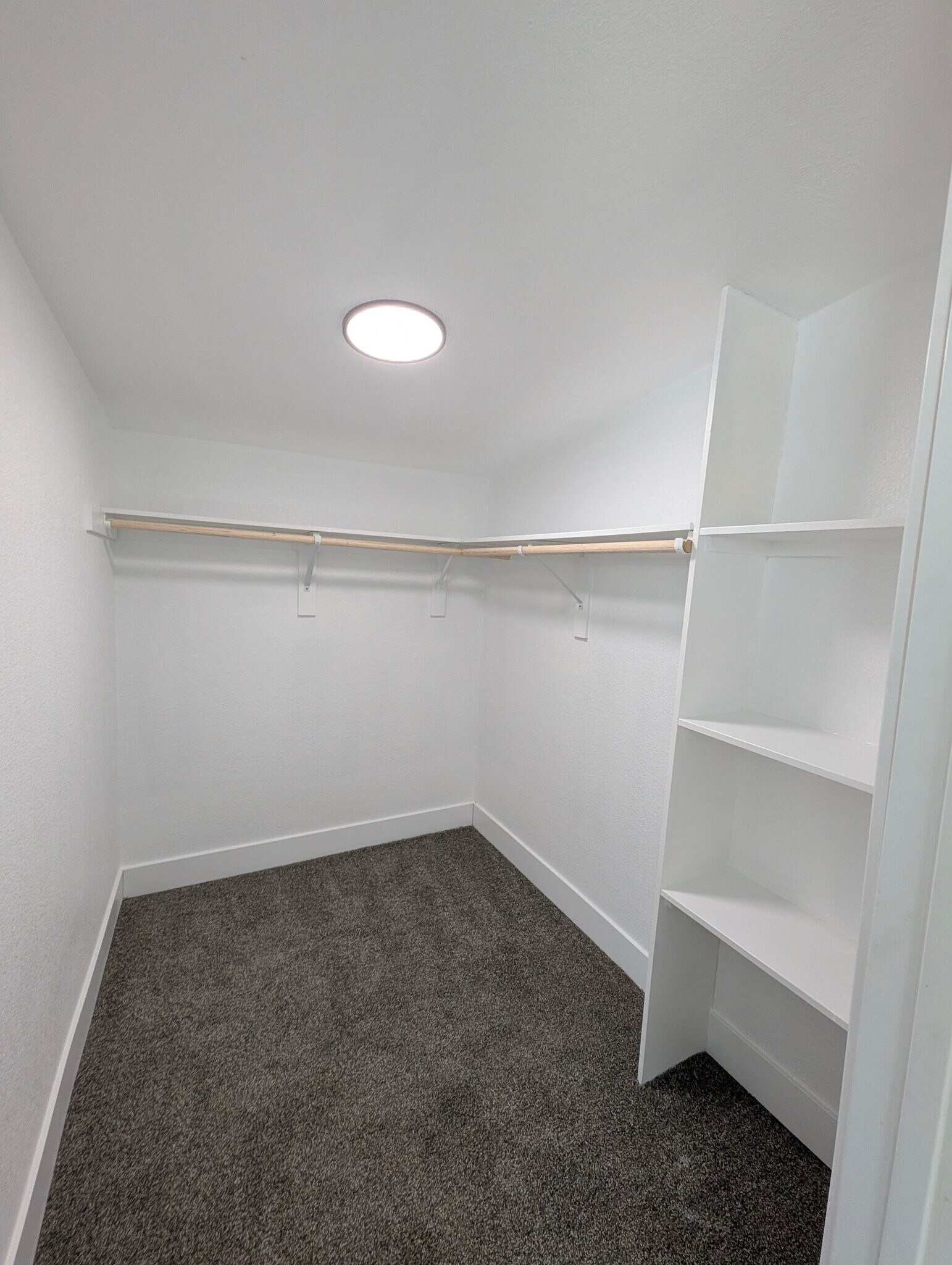 Building Photo - 95 Arbol Ave