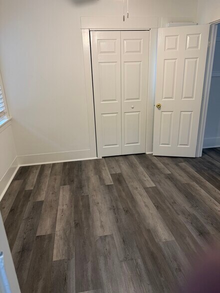 Building Photo - 309 E Wilson Ave