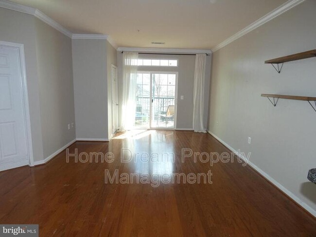 Building Photo - 2465 Army Navy Dr