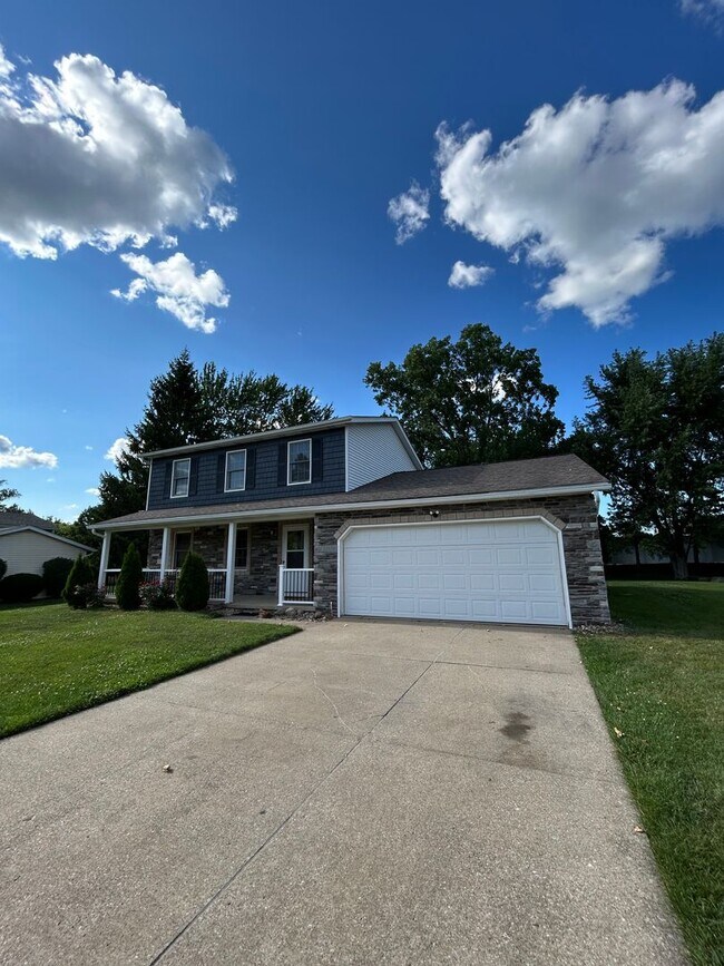 Building Photo - 8659 Groveside Dr