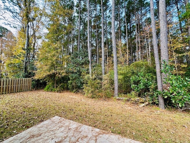 Building Photo - 1301 Putnam Dr