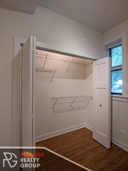 Building Photo - 4628 N Leavitt St
