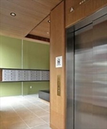 Building Photo - 70 Lincoln St