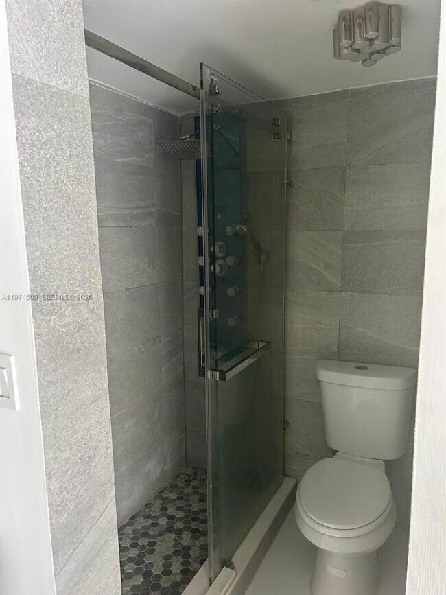 Building Photo - 7545 E Treasure Dr