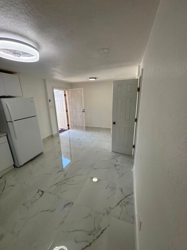 Building Photo - 1250 NW 192nd Terrace