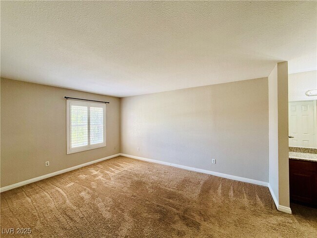 Building Photo - 2606 S Durango Dr
