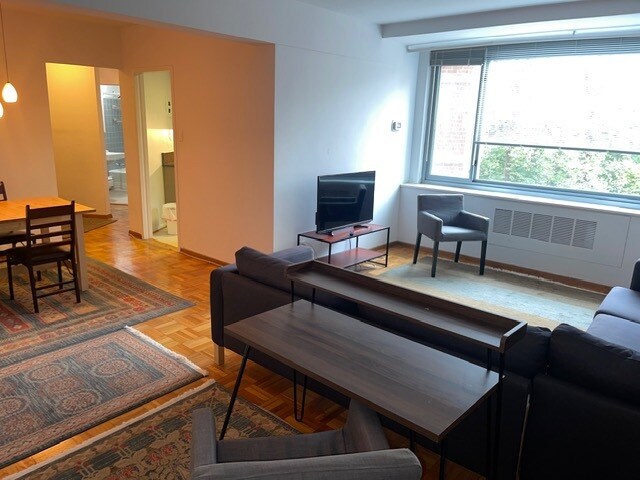 Living Room - 4200 Cathedral Ave NW