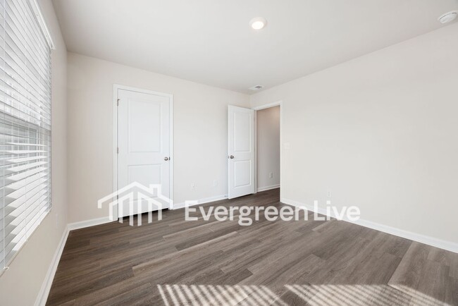 Building Photo - Coming Soon!