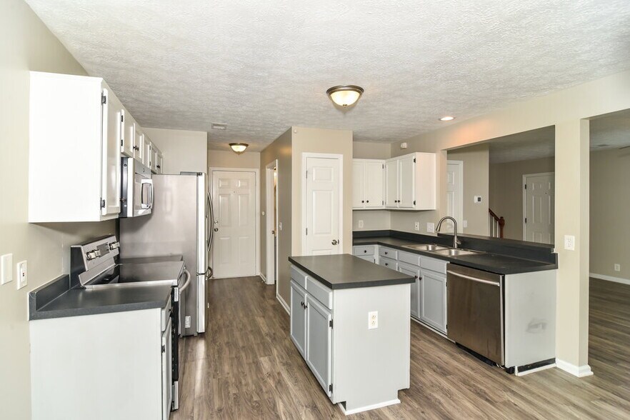 Building Photo - 3425 Cainbrook Crossing