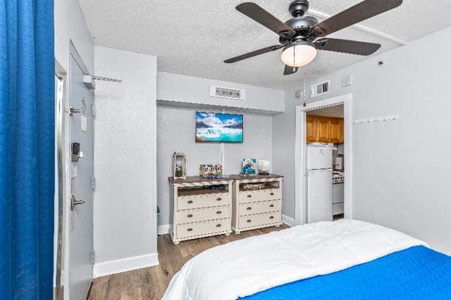 Building Photo - 7200 N Ocean Blvd