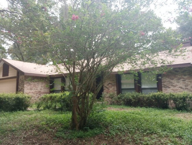 Building Photo - 2063 Penncrest Ct