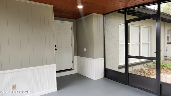 Building Photo - 102 S Christmas Hill Rd