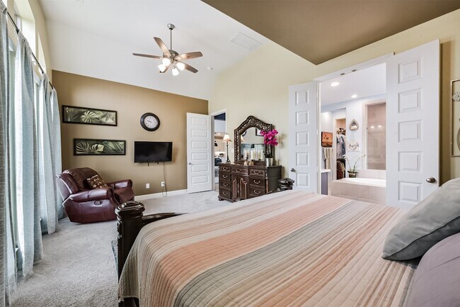 Building Photo - 27208 Starry Oaks Dr