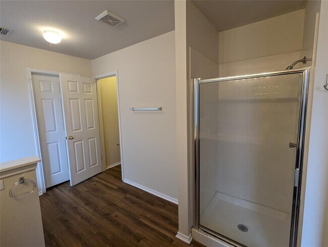 Building Photo - 13512 Albania Way