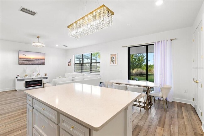 Building Photo - 16235 Pine Mist Dr