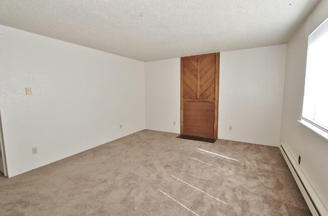 Building Photo - 4831 W Targee St