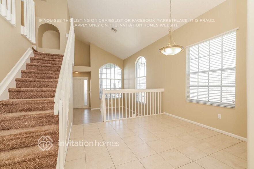 Building Photo - 9105 Dupont Pl