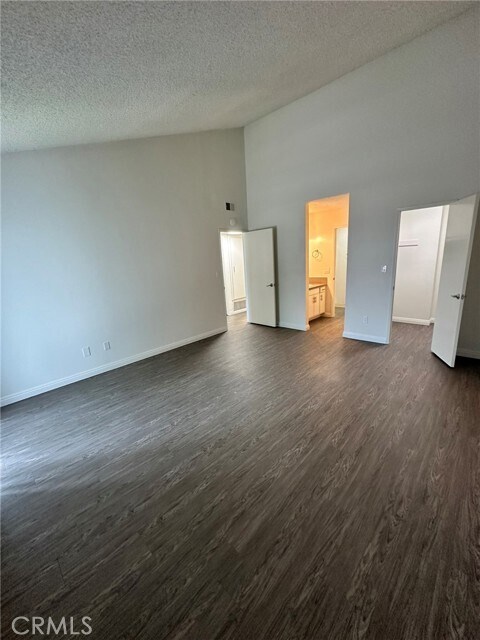 Building Photo - 18225 Kingsdale Ave