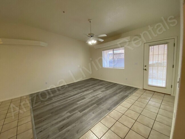 Building Photo - TRUC3490