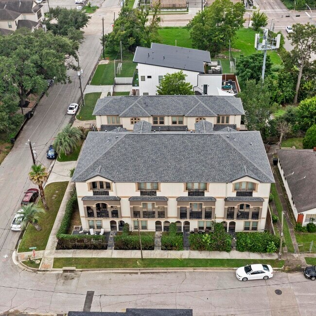 Building Photo - 2018 McIlhenny St