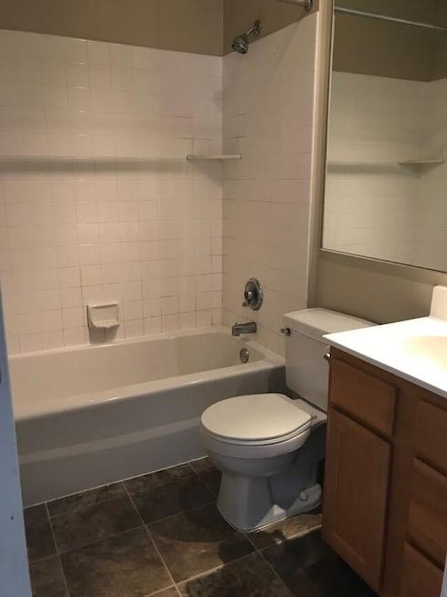 Building Photo - ENTIRE HOUSE: Cozy 2-Bedroom Home in Beaut...