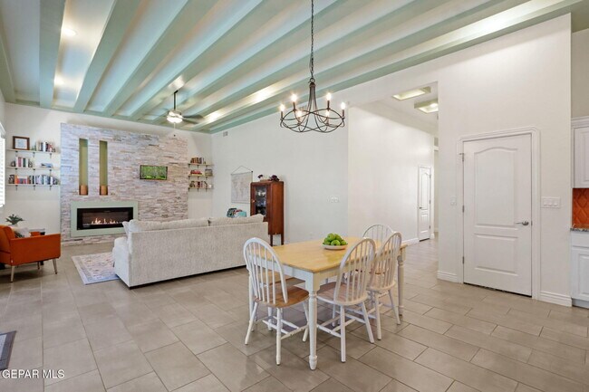 Building Photo - 12364 Desert Dove Ave