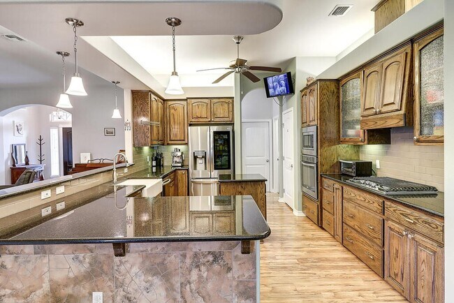 Building Photo - 3813 Kangaroo Ct