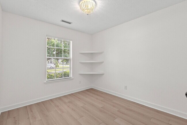 Building Photo - 137 Sea Cotton Cir