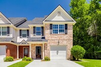 Building Photo - 2 Weslyn Park Dr