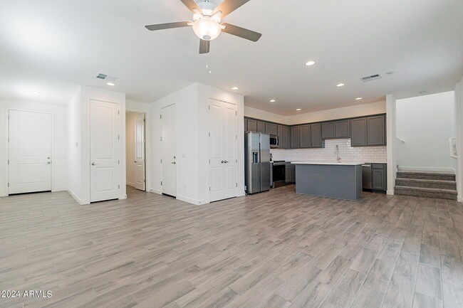 Building Photo - 5544 S Dillon