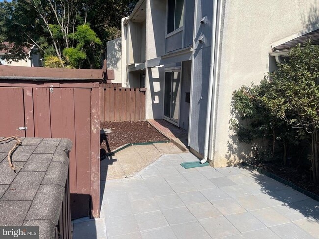 Building Photo - 2232 Southgate Square