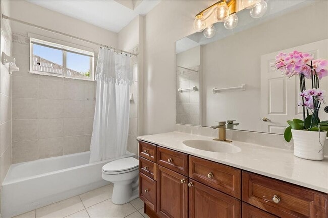 Building Photo - 213 Heatherwood Ct