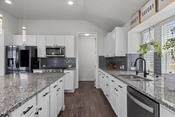 Building Photo - 1036 Almeria Bend