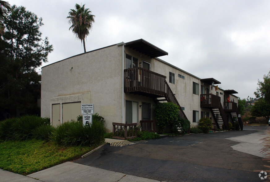 Building Photo - Casa De Oro Senior Apartments