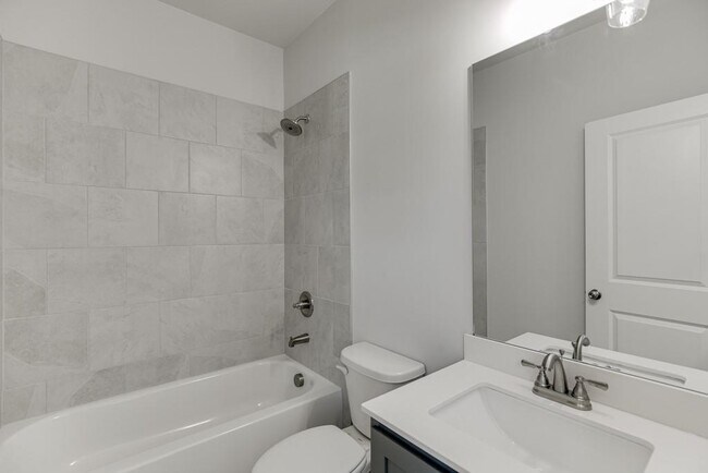 Building Photo - 5580 Suwanee Dam Rd