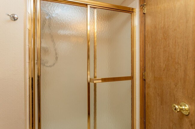 Building Photo - 6109 Lowlander Ct