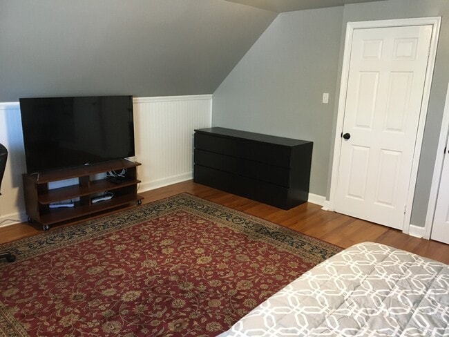 Building Photo - 4804 Upland Dr