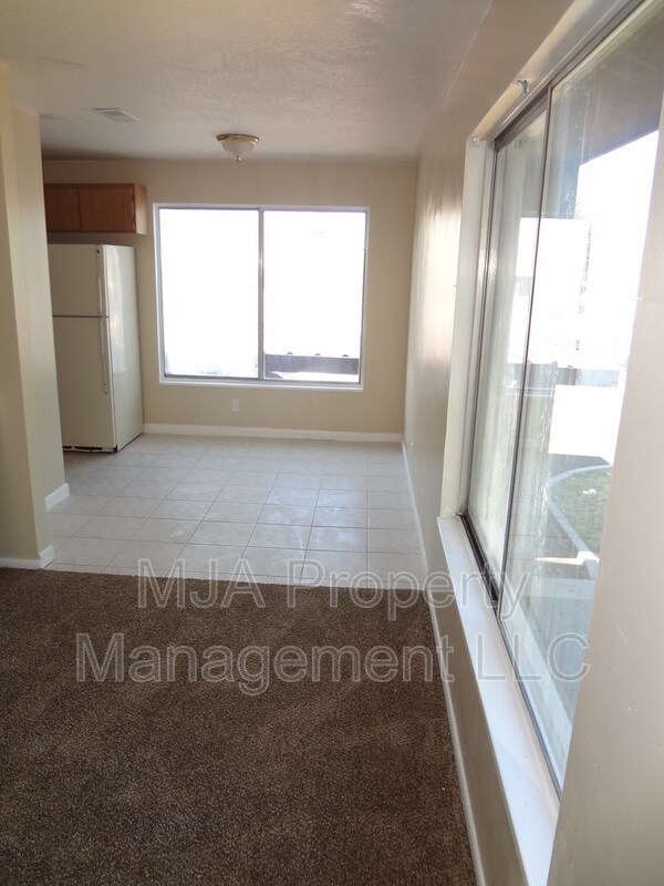 Building Photo - 4642 S Arlington Park Dr