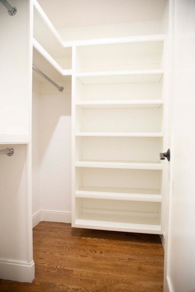 Building Photo - Allston 4 Bed – Renovated – In-Unit Laundry – Parking Included – No Fee – 9/1