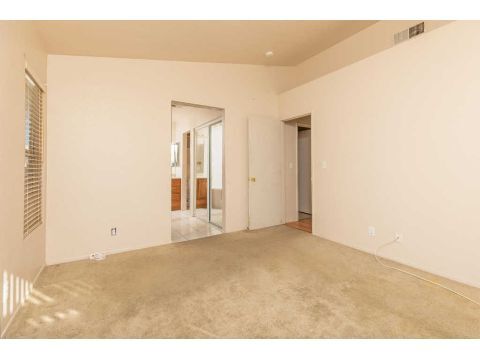 Building Photo - 3734 Hickory Ct