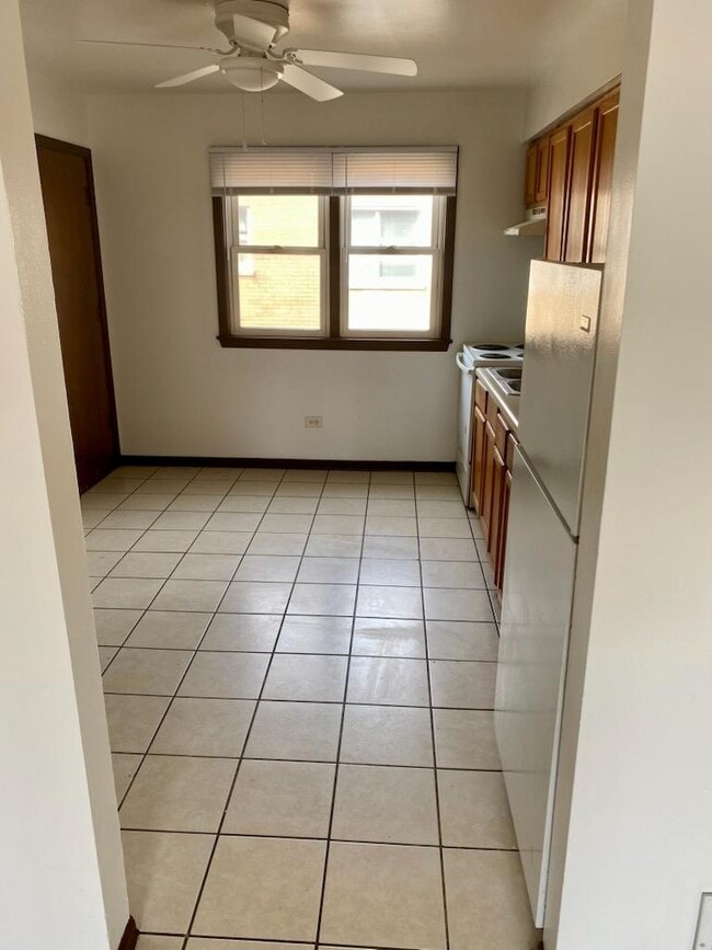 Building Photo - 14504 S San Francisco Ave