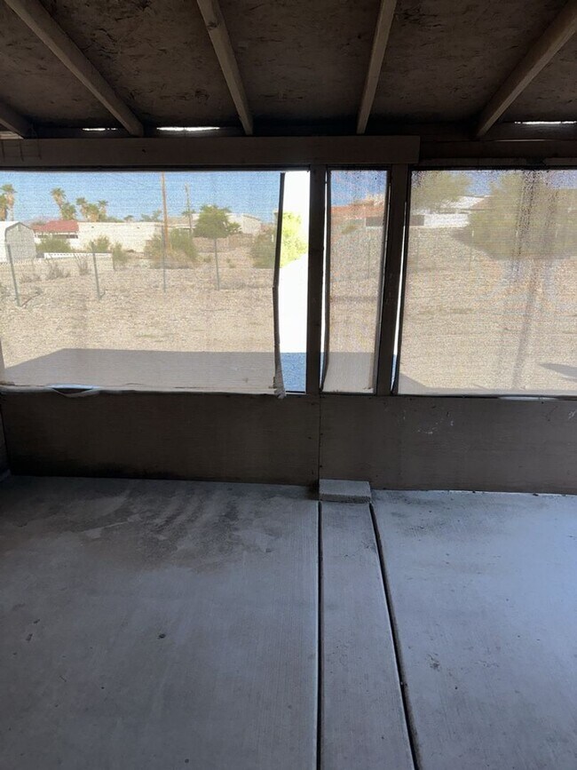 Building Photo - Unfurnished Full Time Home