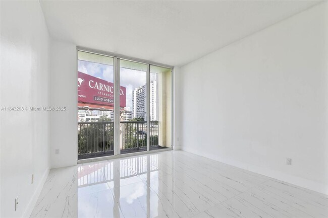 Building Photo - 1350 NW 8th Ct