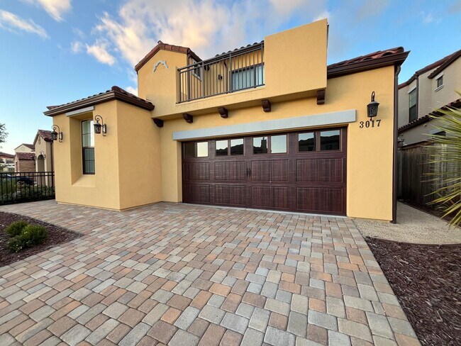 Building Photo - Spacious Home - Three Bedrooms w/garage TOSCANO Neighborhood in SLO