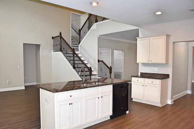 Building Photo - 192 Windchime Way