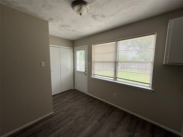 Building Photo - 4828 Harper Dr